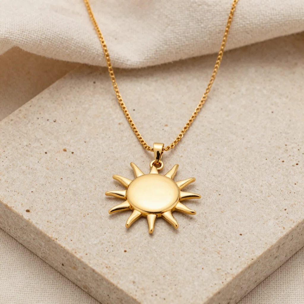 Collar Sol Radiante en Baño de Oro