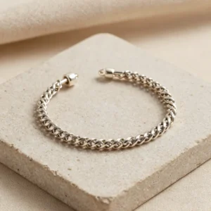 Pulsera Tejida de Plata y Hilo